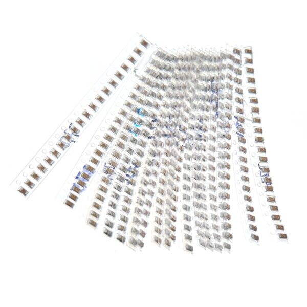 3040pcs 111types 0402 0603 0805 1206 smd capacitor combo sample book kit(1pf 10uf,3.9pf 22uf,1pf 1uf). (3040pcs 0402 0603 0805 1206)