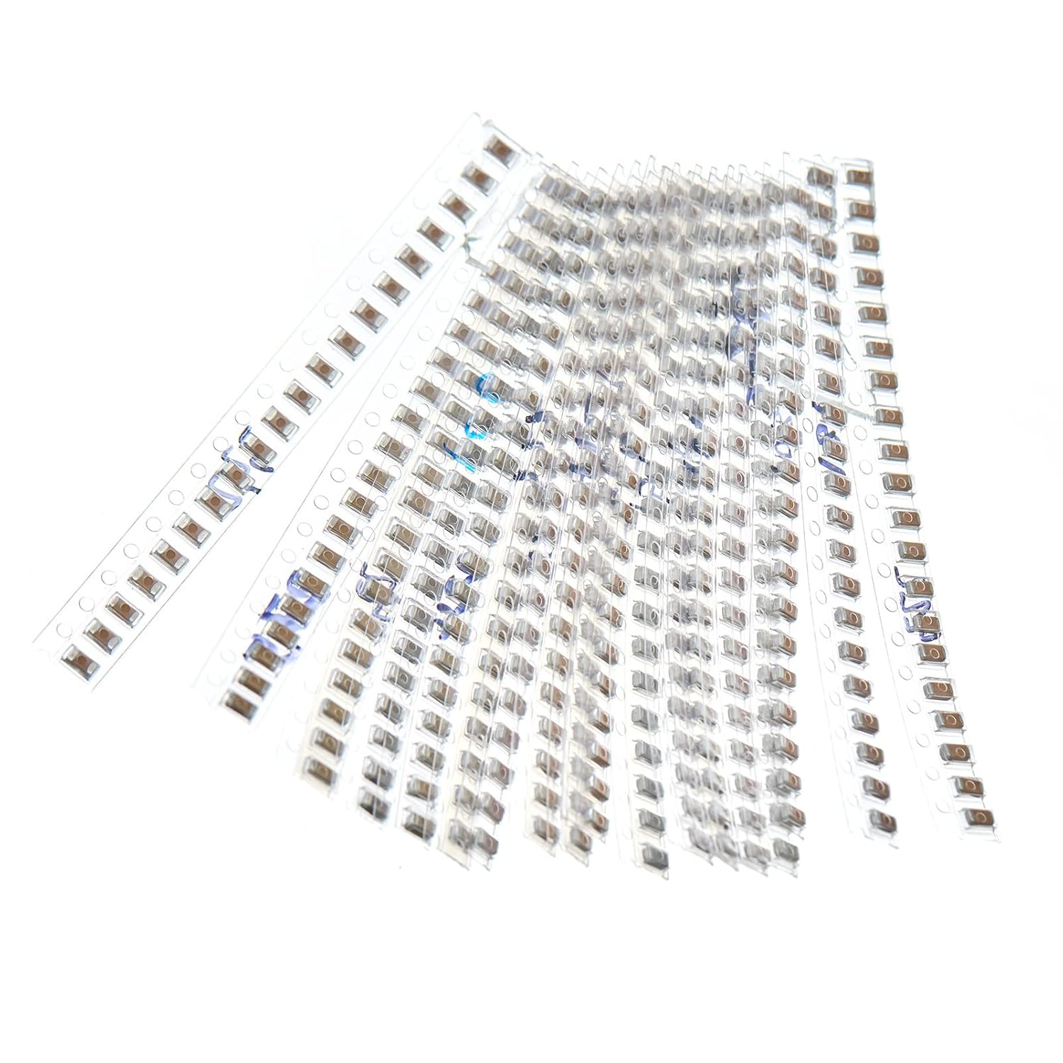 3040pcs 111types 0402 0603 0805 1206 smd capacitor combo sample book kit(1pf 10uf,3.9pf 22uf,1pf 1uf). (3040pcs 0402 0603 0805 1206)